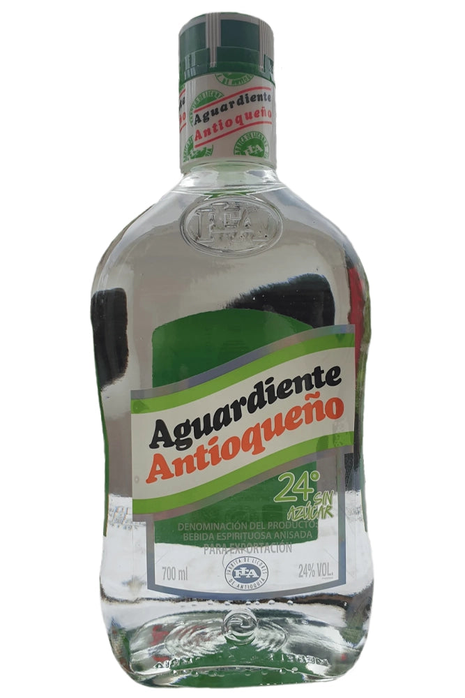 Botella de Aguardiente Antioqueño Verde 70 cl sin azúcar, transparente con etiqueta verde.