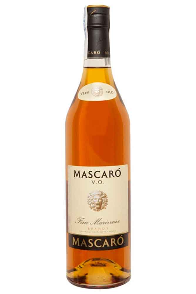 Botella de 70 cl de Brandy Mascaró Reserva. Ámbar dorado, 40º. Artesanal de Cataluña, con notas de naranja y roble tostado.