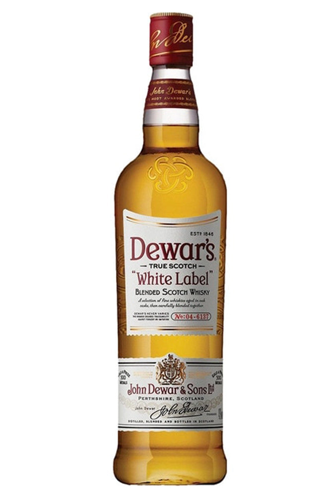 Botella de whisky Dewar’s White Label 70 cl, blended escocés dorado con notas de frutas blancas, vainilla y flores.