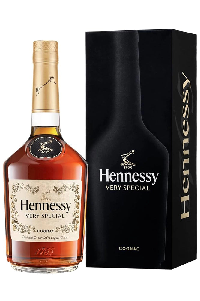 Botella Hennessy VS 70 cl, cognac joven y frutal con carácter versátil.