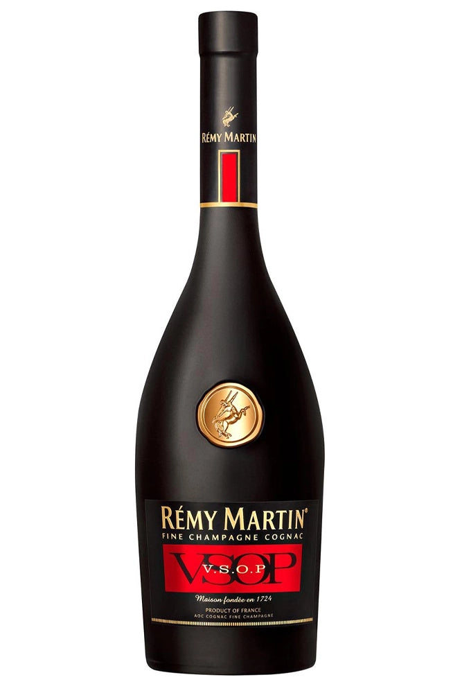 Botella Rémy Martin VSOP 70 cl, cognac Fine Champagne ámbar con notas de fruta y vainilla.