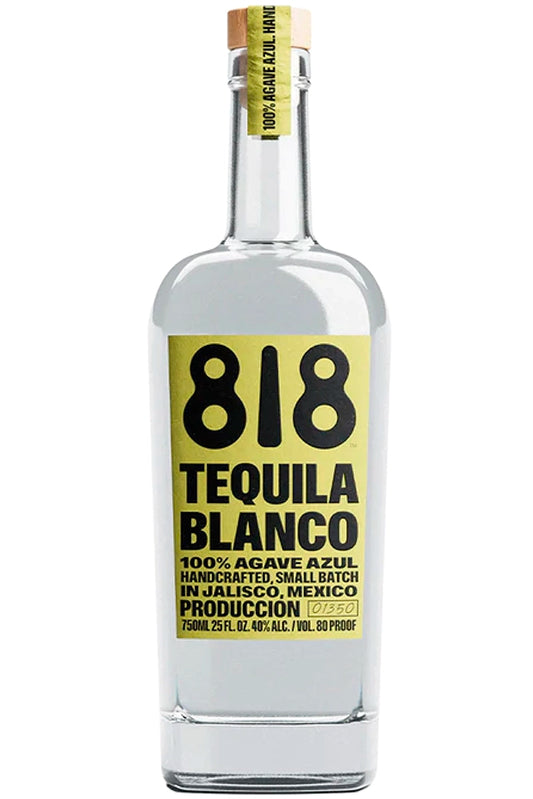 Botella de 70 cl de 818 Tequila Blanco, tequila 100% agave azul de Jalisco, México, con notas de vainilla y fruta tropical.