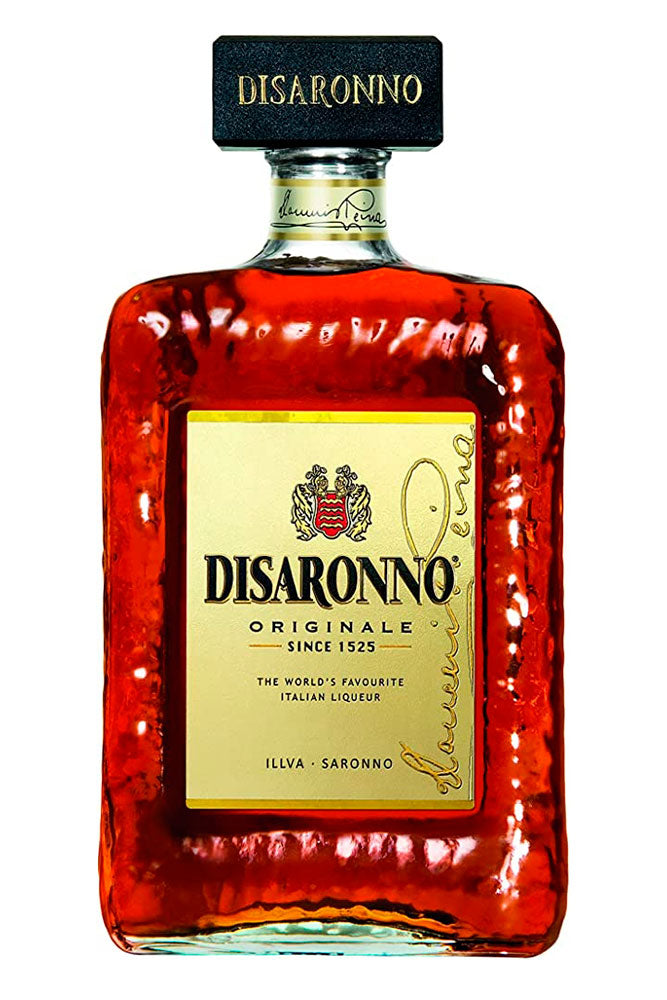 Botella de 70 cl de Disaronno Amaretto Original, el licor de almendra más famoso de Italia. De color ámbar oscuro, combina almendra, vainilla y caramelo. Ideal solo, con hielo o en cócteles. Presentado en botella de vidrio con tapón cuadrado.

