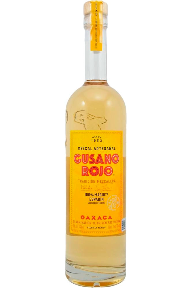 Botella de 70 cl de Mezcal Gusano Rojo, mezcal 100% agave de México, 38% vol., con notas de agave cocido, humo y cítricos.