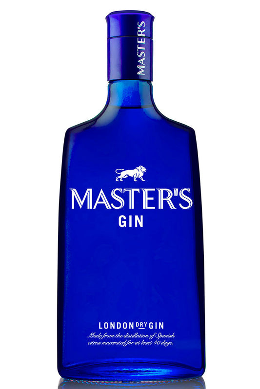Botella de 70 cl de Ginebra Master's, una London Dry española con cítricos como limón y naranja amarga. Presentada en botella de vidrio transparente azul.