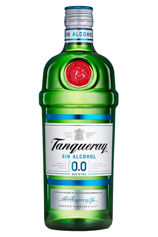 Botella de 70 cl de Ginebra Tanqueray 0.0%, una versión sin alcohol que mantiene el perfil botánico clásico. Sabor refrescante con notas de enebro, cítricos y raíz de angélica. Ideal para mocktails o gin-tonic 0.0%. Presentada en botella de vidrio transparente.