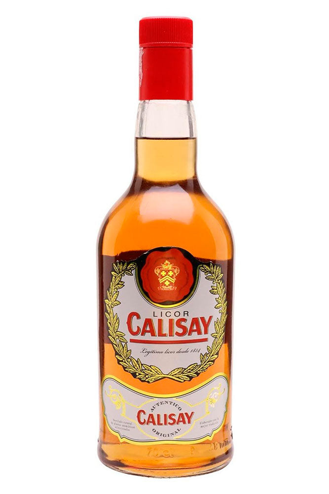 Botella de 70 centilitros de Licor Calisay, un licor de hierbas aromáticas catalán elaborado con una mezcla de plantas aromáticas, raíces, canela y nuez moscada. Destaca por su intensidad aromática y carácter clásico. Sabor dulce y especiado con un final largo. Presentado en botella de vidrio ámbar oscuro.

