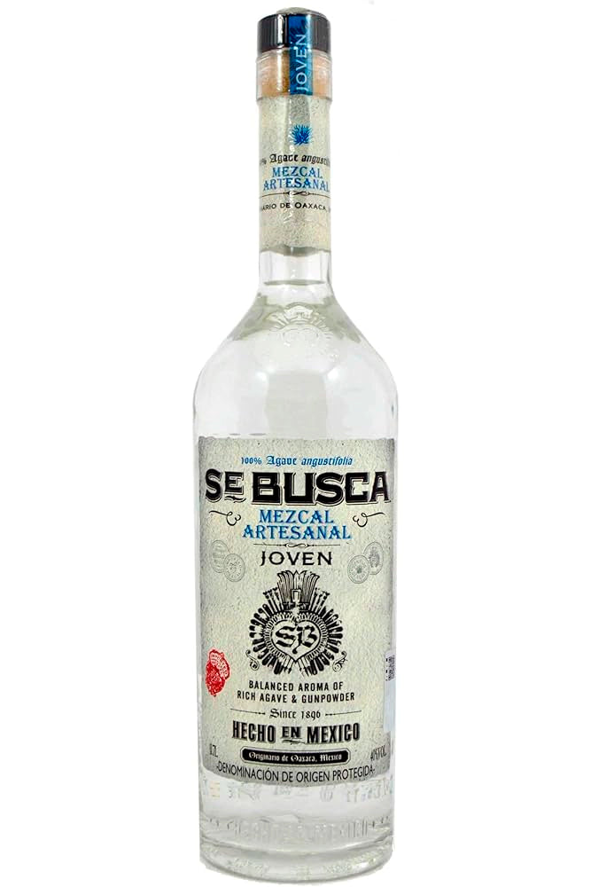 Botella de 70 cl de Mezcal Se Busca Joven, mezcal artesanal 100% agave Espadín de Oaxaca, 40% vol., notas de agave cocido y humo de mezquite.