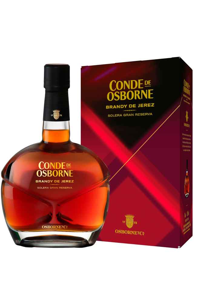 Botella de 70 cl de Brandy Conde Osborne Solera Gran Reserva. Ámbar oscuro, redondo e intenso, con notas a nuez moscada y pasas.