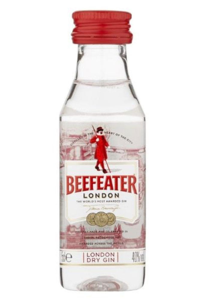 Botella mini de Ginebra Beefeater 5 cl, London Dry con 9 botánicos. Seca y cítrica, perfecta para gin-tonics o degustaciones individuales.