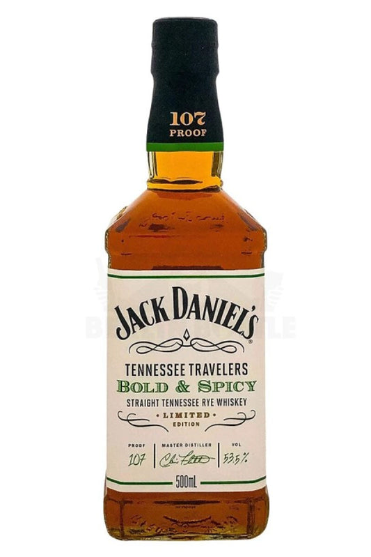 Botella de Jack Daniel’s Bold & Spicy 50 cl, Tennessee Whiskey intenso con notas de caramelo oscuro, vainilla y especias.