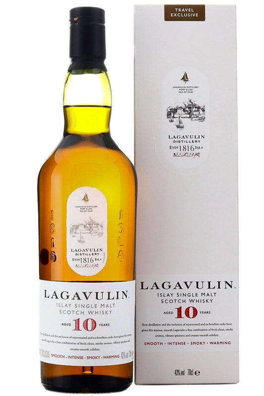Botella de whisky Lagavulin 10 Years Old 70 cl, single malt ahumado de Islay.