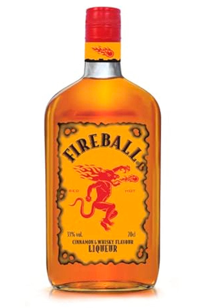 Botella de 70 cl de Licor Fireball, un licor de whisky con canela que ofrece una explosión de sabor picante y dulce, perfecto para chupitos o cócteles.

