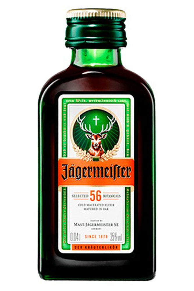Botella mini de Jägermeister 2 cl, licor herbal alemán con 56 botánicos. Intenso y especiado, ideal como chupito helado o en cócteles.