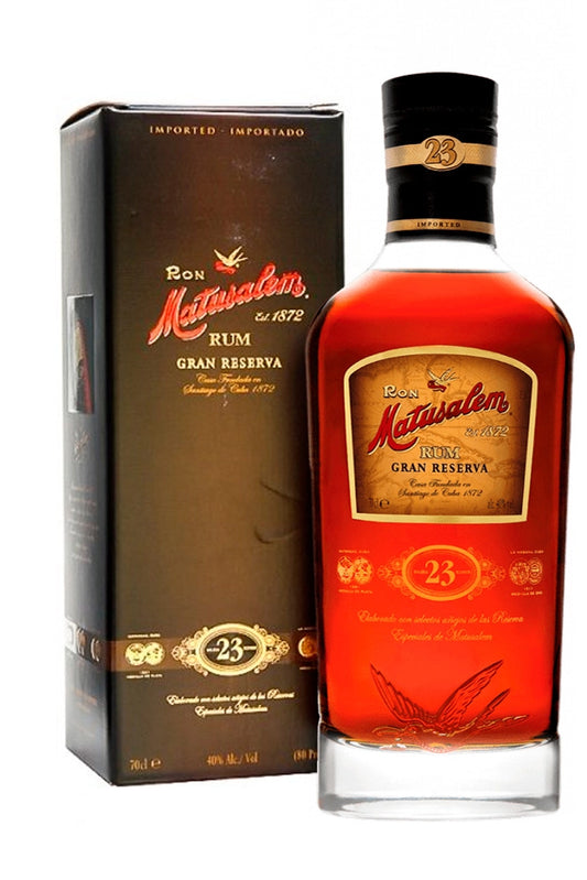 Botella de 70 cl de Ron Matusalem Gran Reserva 23 YO, ron dominicano 40% vol., método solera, notas de vainilla y caramelo.