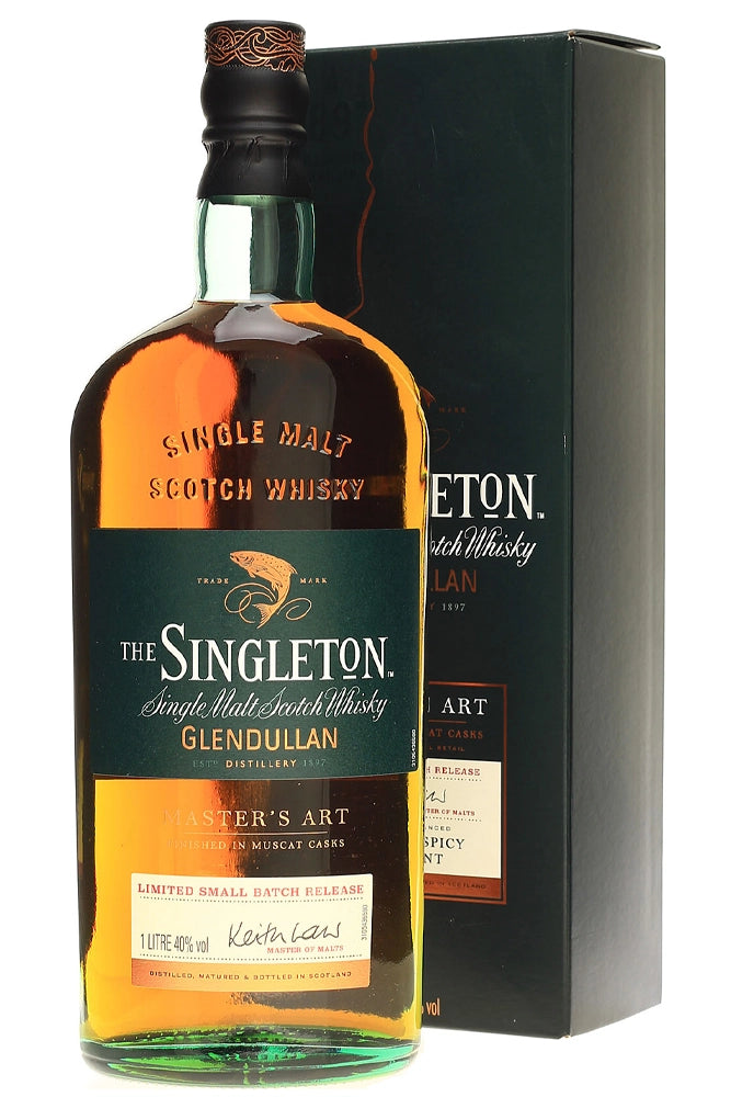 Botella The Singleton Glendullan Master’s Art 1 L, single malt con notas de manzana, miel, frutos secos y jerez Oloroso.