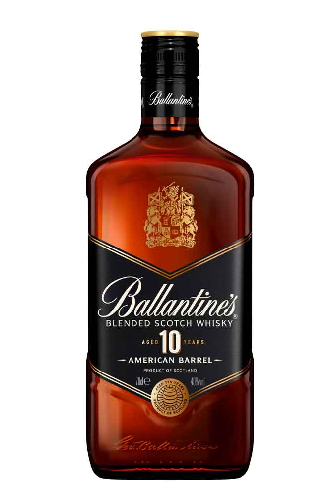 Botella de 70 cl de Ballantine’s 10 Años. Ámbar, 40º. Blended escocés suave envejecido 10 años en barrica americana.