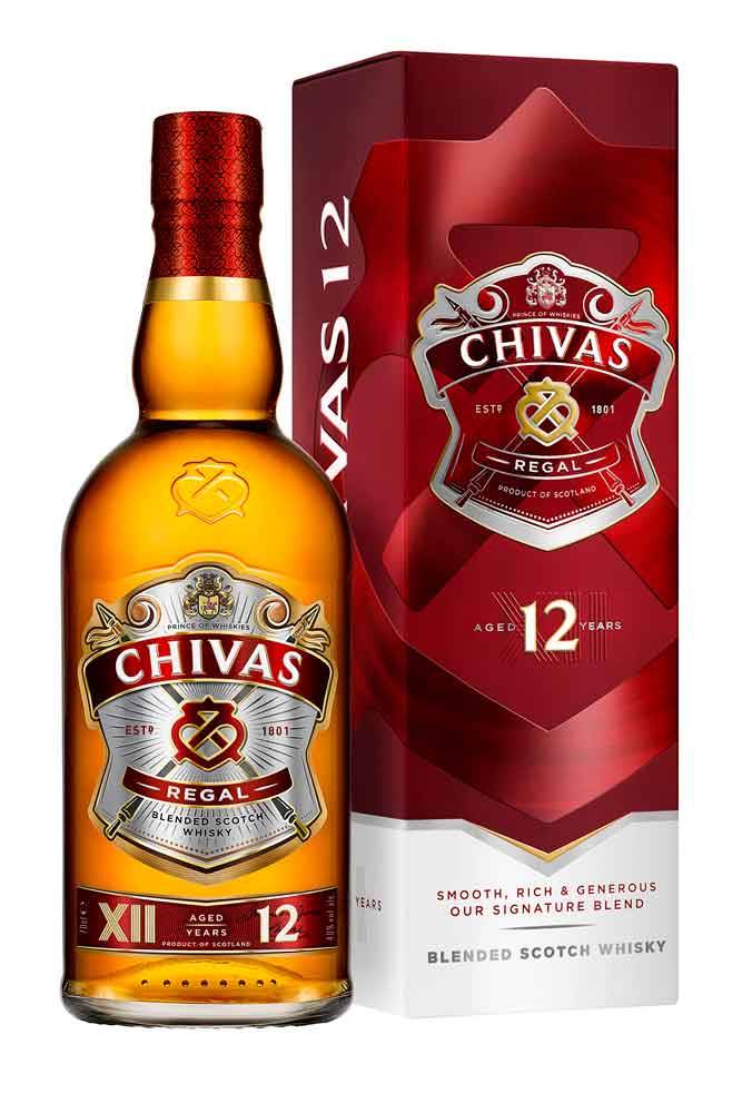 Botella de 70 cl de Chivas Regal 12 Años. Whisky ámbar 40º. Blend suave, con sabor a miel, pera y toques de vainilla y especias.