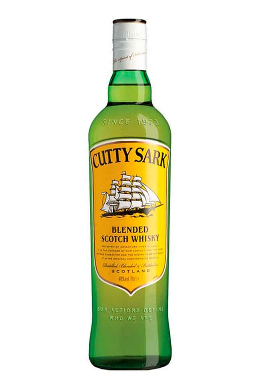 Botella de 70 cl de Cutty Sark. Blended escocés dorado claro 40º. Ligero y fresco, con toque cítrico, ideal para combinados.