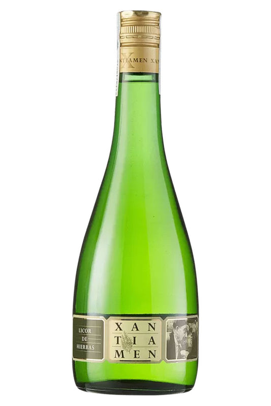 Botella de licor de hierbas Xantiamén 70 cl, elaborado en Galicia con orujo y hierbas naturales. Fresco, suave y perfecto como digestivo.
